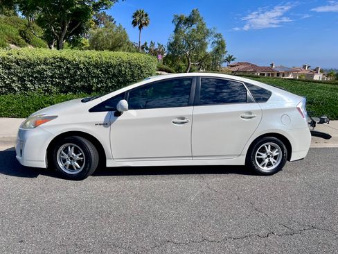 Used 2010 Toyota Prius FWD image 4