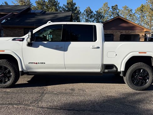 Used 2024 GMC Sierra 2500 AT4 w/ AT4 Premium Plus Package image 2