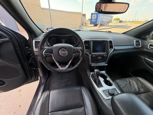 Used 2018 Jeep Grand Cherokee Limited w/ Luxury Group II AWD/4WD image 11