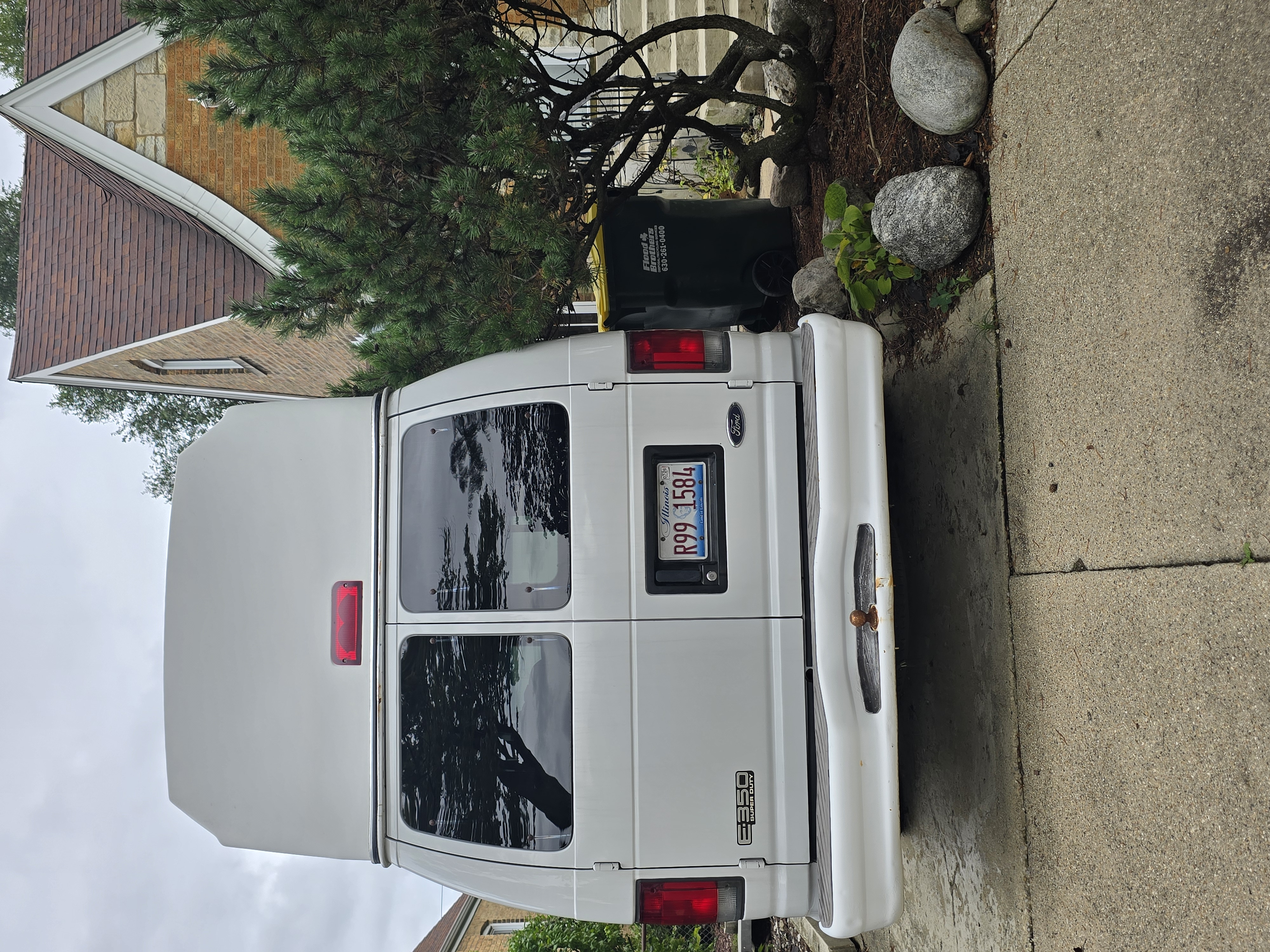 Used 2003 Ford E-350 and Econoline 350 Extended Super Duty RWD image 12