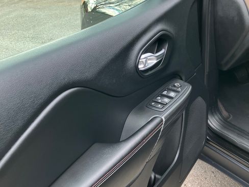 Used 2016 Jeep Cherokee 75th Anniversary image 23