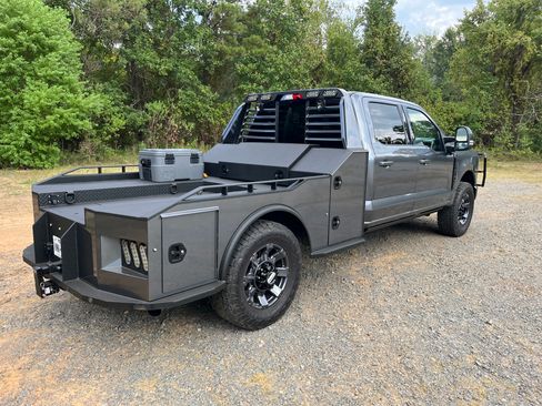 Used 2024 Ford F350 XLT w/ XLT Premium Package AWD/4WD image 8