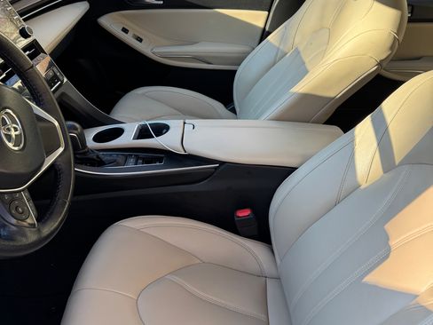 Used 2020 Toyota Avalon XLE image 15