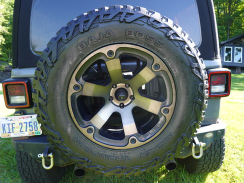Used 2019 Jeep Wrangler Unlimited Sport S AWD/4WD image 18