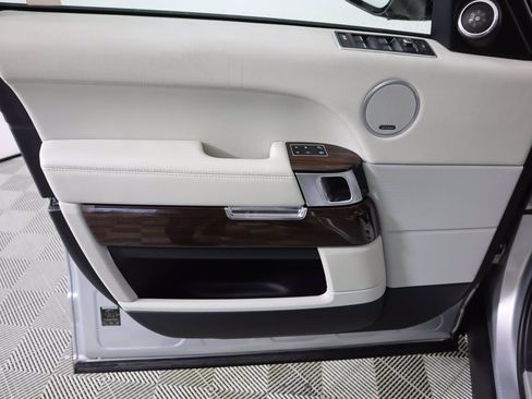 Used 2015 Land Rover Range Rover Supercharged image 15