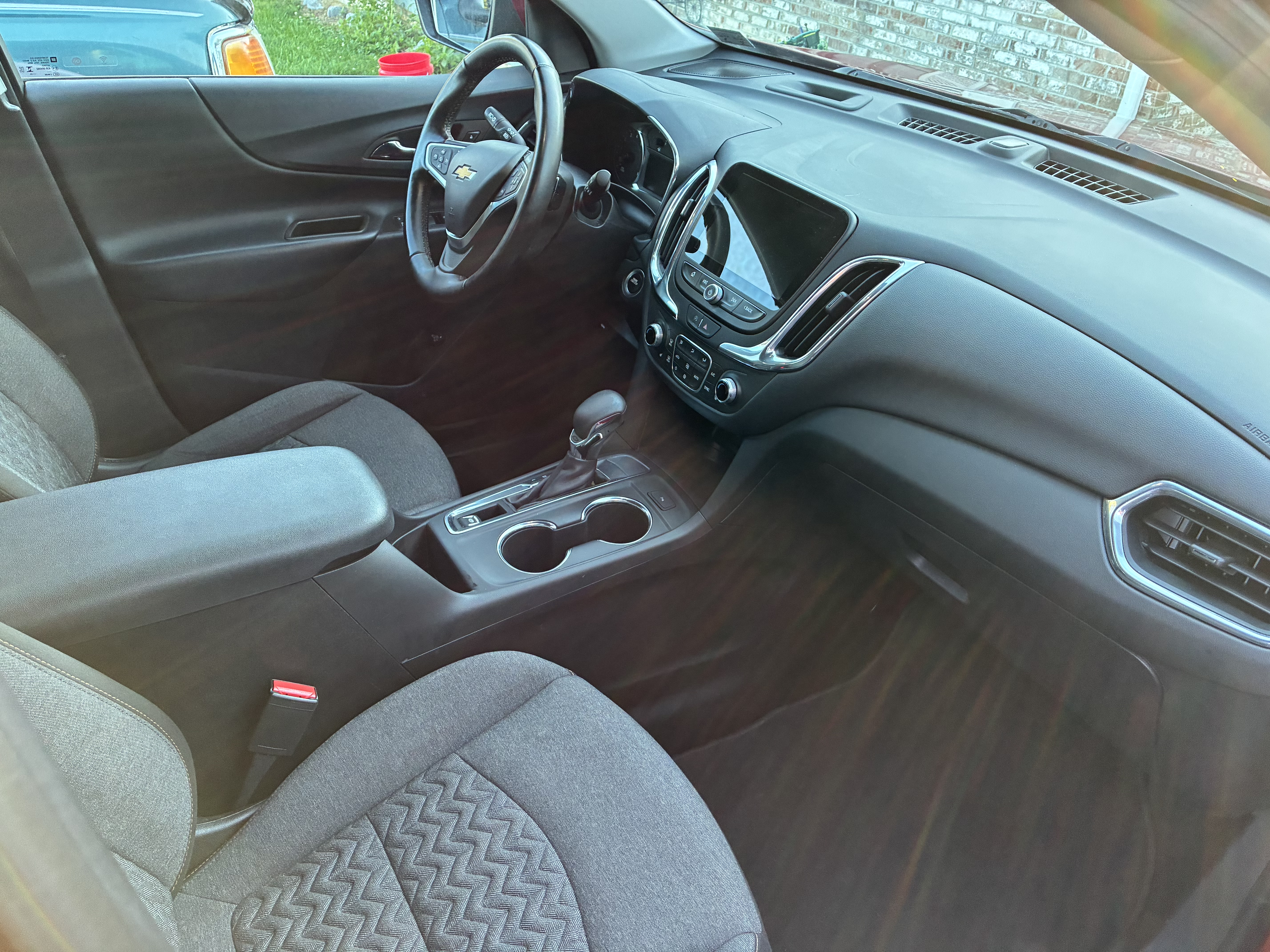 Used 2023 Chevrolet Equinox LT FWD image 6