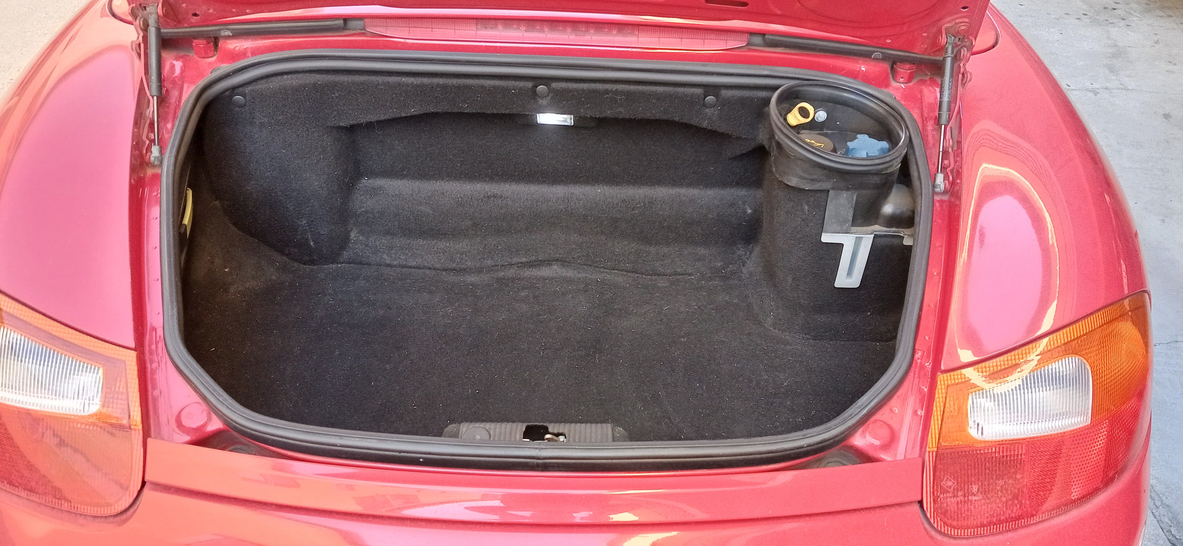 Used 2002 Porsche Boxster RWD image 17
