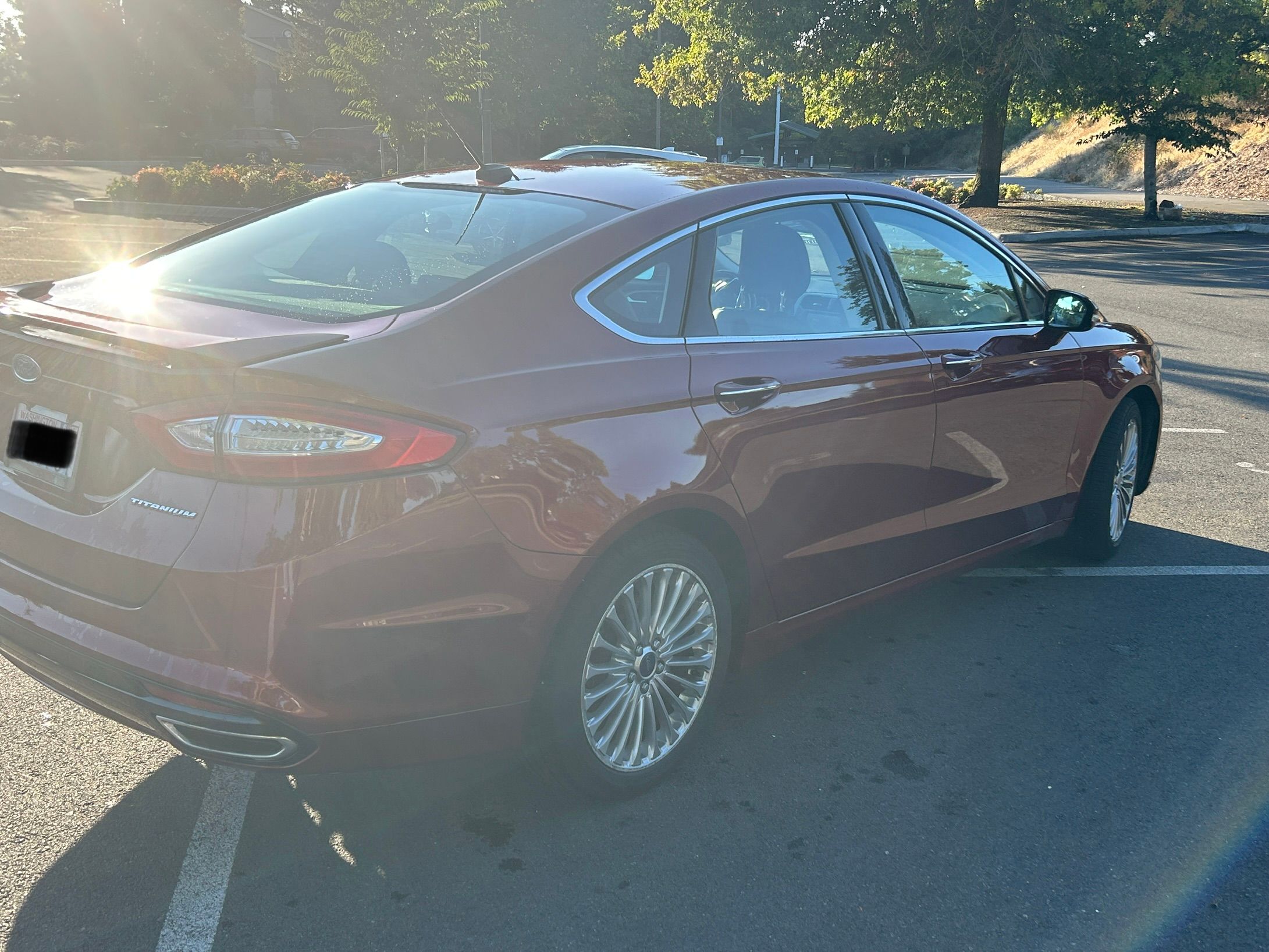 Used 2014 Ford Fusion Titanium FWD image 10