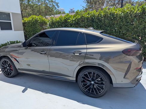 Used 2024 BMW X6 xDrive40i w/ Executive Package image 5