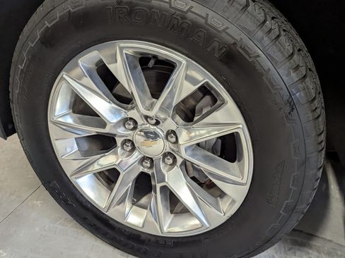 Used 2023 Chevrolet Tahoe Premier AWD/4WD image 13