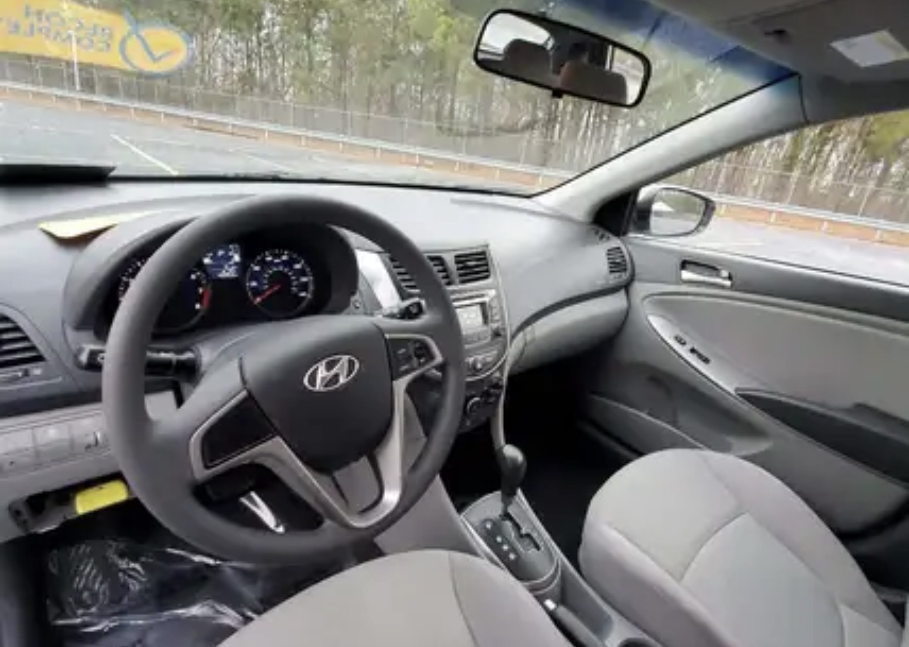 Used 2017 Hyundai Accent SE FWD image 8