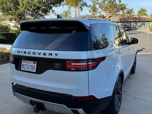 Used 2019 Land Rover Discovery HSE Luxury image 4