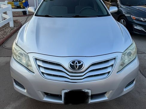 Used 2011 Toyota Camry LE FWD image 6