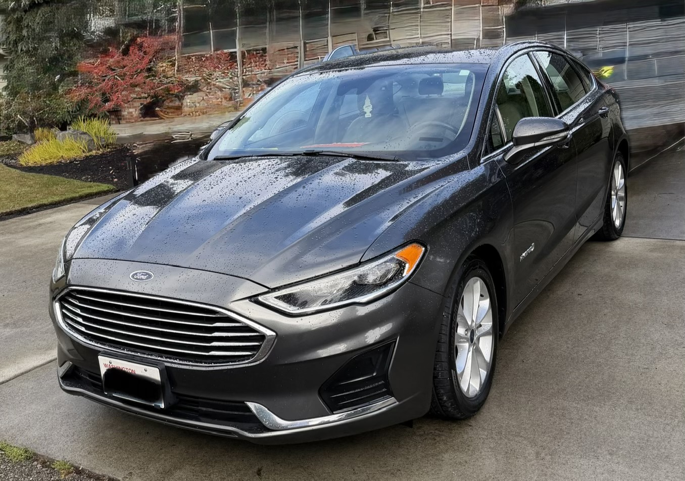Used 2019 Ford Fusion SEL FWD image 1
