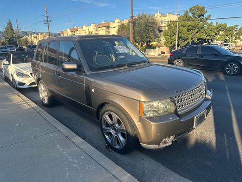 Used 2010 Land Rover Range Rover HSE AWD/4WD image 2