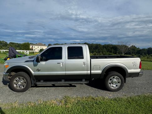 Used 2016 Ford F350 Lariat w/ Lariat Ultimate Package AWD/4WD image 1