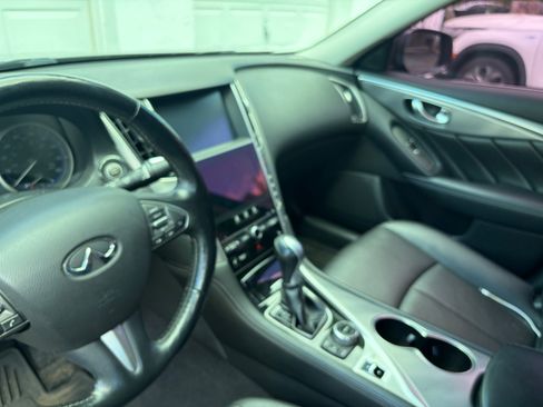 Used 2014 INFINITI Q50 Premium AWD/4WD image 10