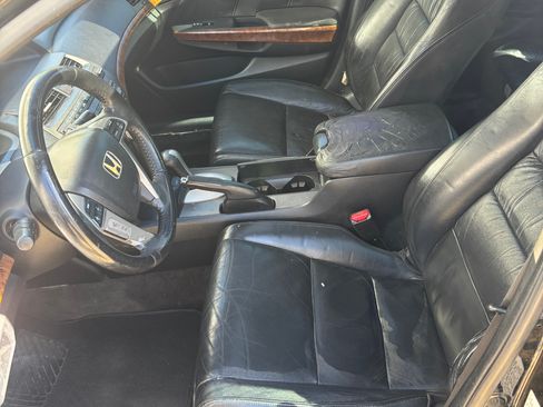 Used 2011 Honda Accord EX-L image 16