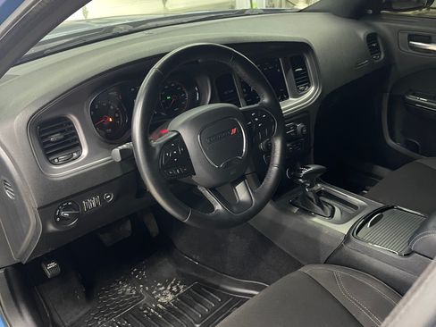 Used 2023 Dodge Charger SXT w/ Blacktop Package image 10