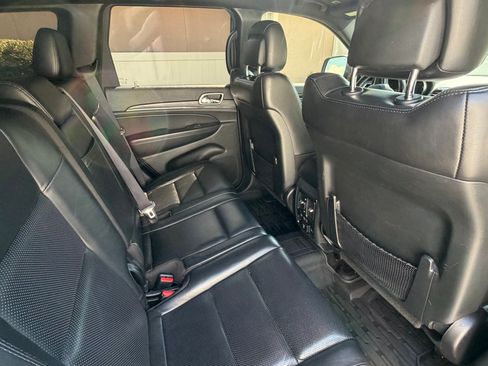 Used 2020 Jeep Grand Cherokee Limited w/ Luxury Group II RWD image 19