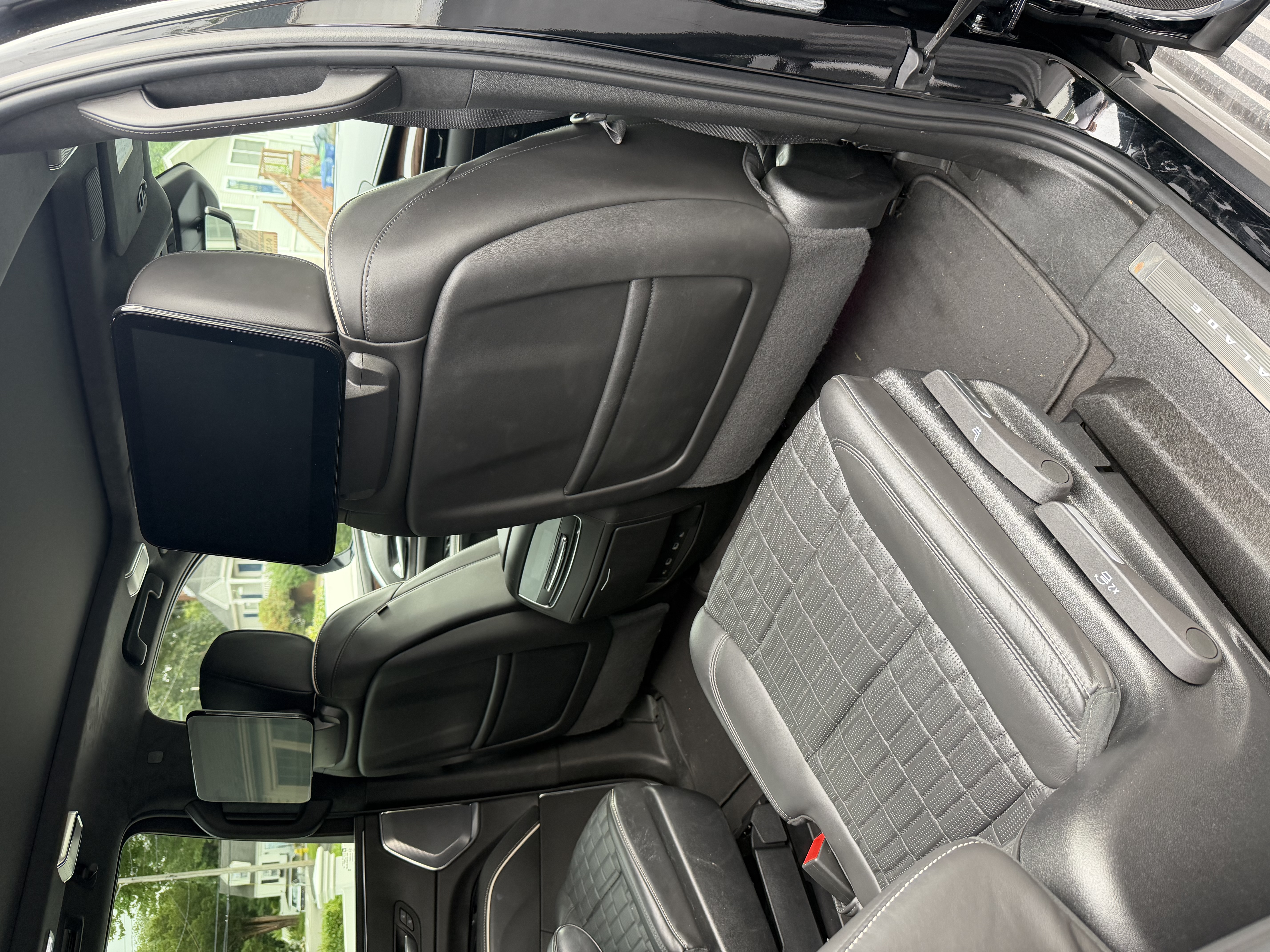 Used 2022 Cadillac Escalade ESV Sport Platinum w/ Heavy-Duty Trailer Package AWD/4WD image 13
