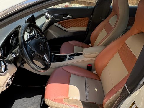Used 2014 Mercedes-Benz CLA 250 4MATIC image 10