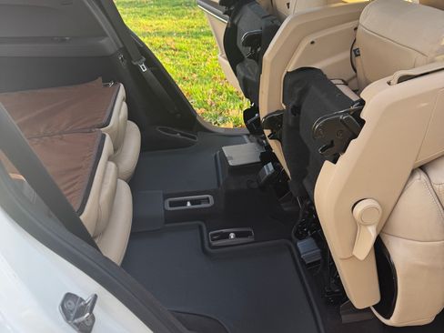 Used 2019 Mercedes-Benz GLS 550 4MATIC image 18