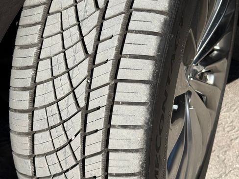 Used 2017 Genesis G90 5.0 Ultimate image 6