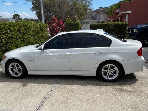 Used 2008 BMW 328xi Sedan image 4