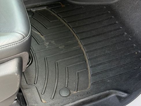 Used 2022 Chrysler Pacifica Touring-L FWD image 16