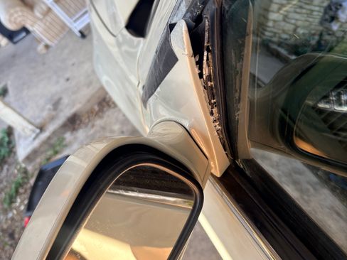 Used 2010 Cadillac DTS Luxury image 9