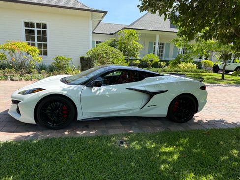 Used 2023 Chevrolet Corvette Z06 w/ Stealth Interior Trim Package image 15
