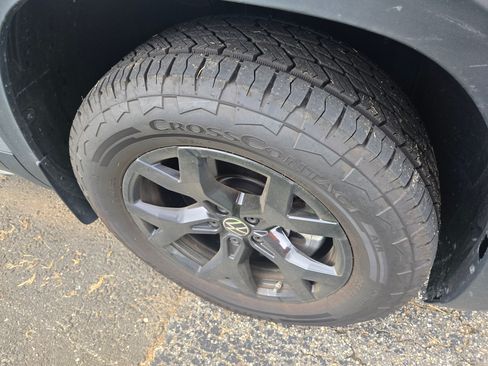 Used 2026 Volkswagen Atlas Peak Edition AWD/4WD image 10