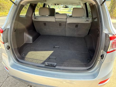 Used 2010 Hyundai Santa Fe GLS image 5