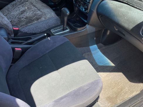 Used 2006 Nissan Sentra SE-R w/ (J01) Sunroof Pkg image 6