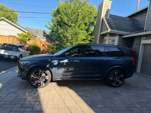 Used 2022 Volvo XC90 T8 R-Design w/ Advanced Package AWD/4WD image 4