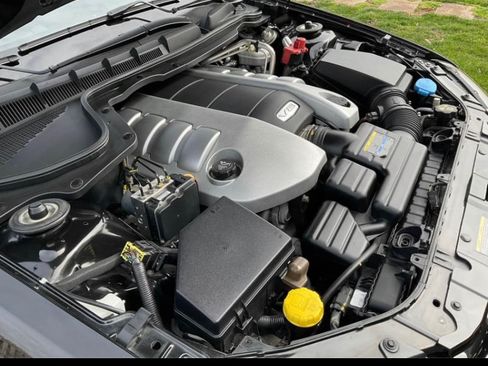 Used 2008 Pontiac G8 GT w/ Premium Package image 8