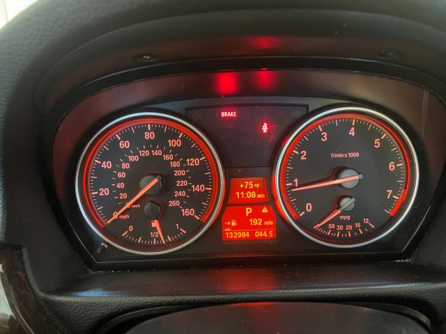 Used 2011 BMW 328i Sedan RWD image 2
