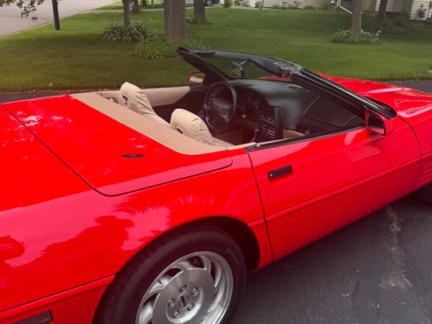 Used 1994 Chevrolet Corvette Convertible image 12