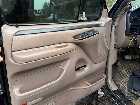 Used 2019 Chevrolet Silverado 1500 LT w/ All-Star Edition image 19