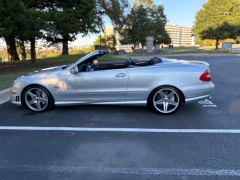 Used 2007 Mercedes-Benz CLK 63 AMG Cabriolet image 2