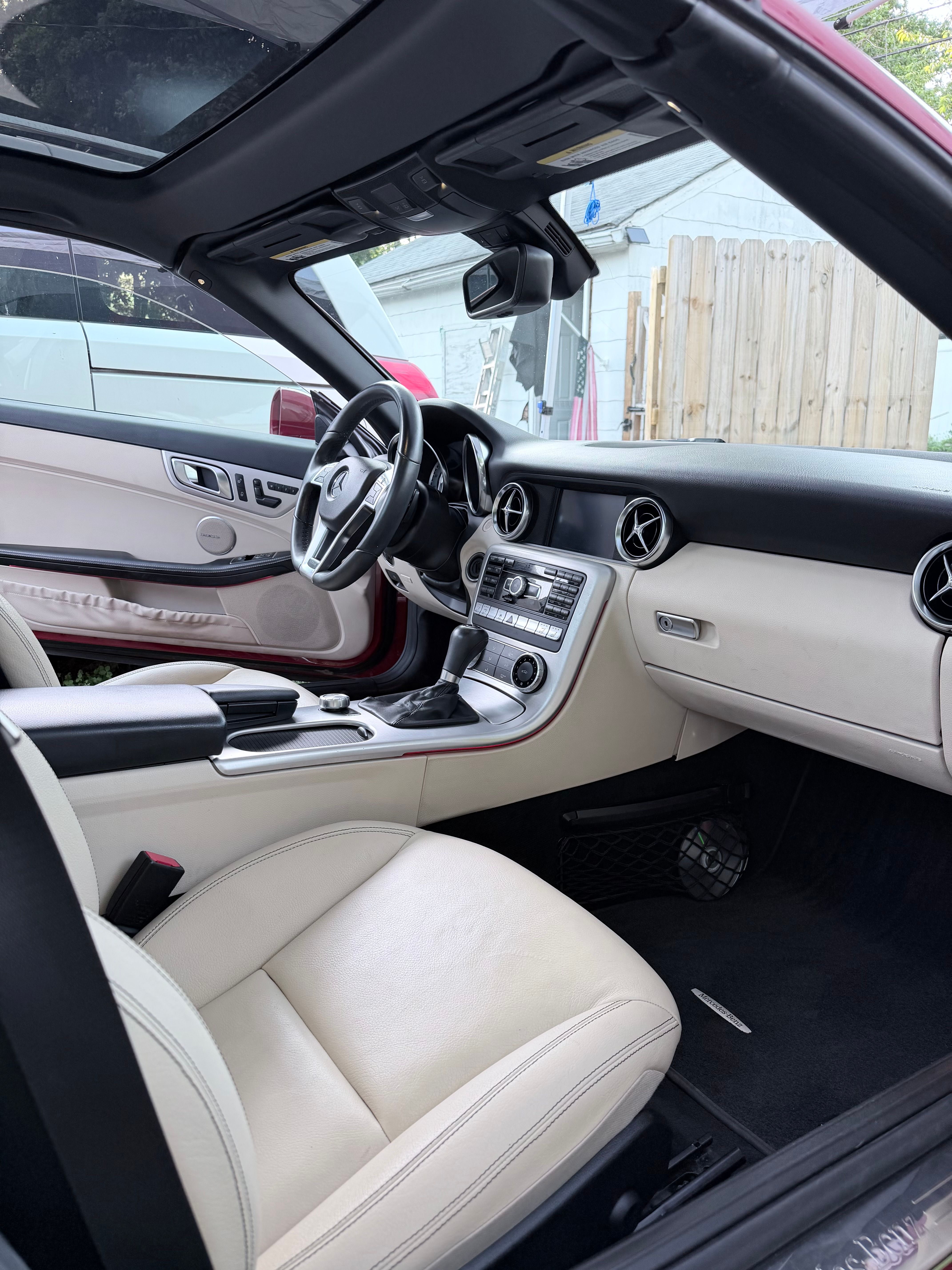 Used 2012 Mercedes-Benz SLK 350 image 12