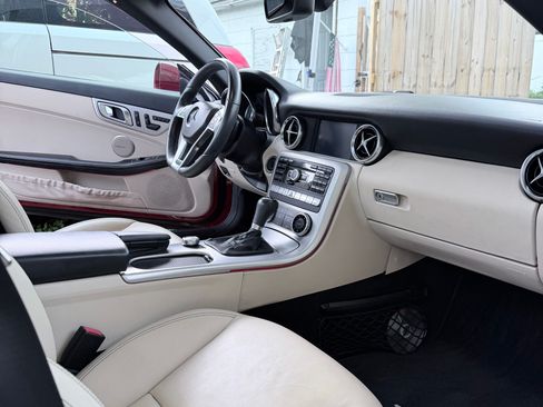 Used 2012 Mercedes-Benz SLK 350 image 12