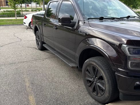 Used 2020 Ford F150 Lariat w/ Equipment Group 502A Luxury AWD/4WD image 4