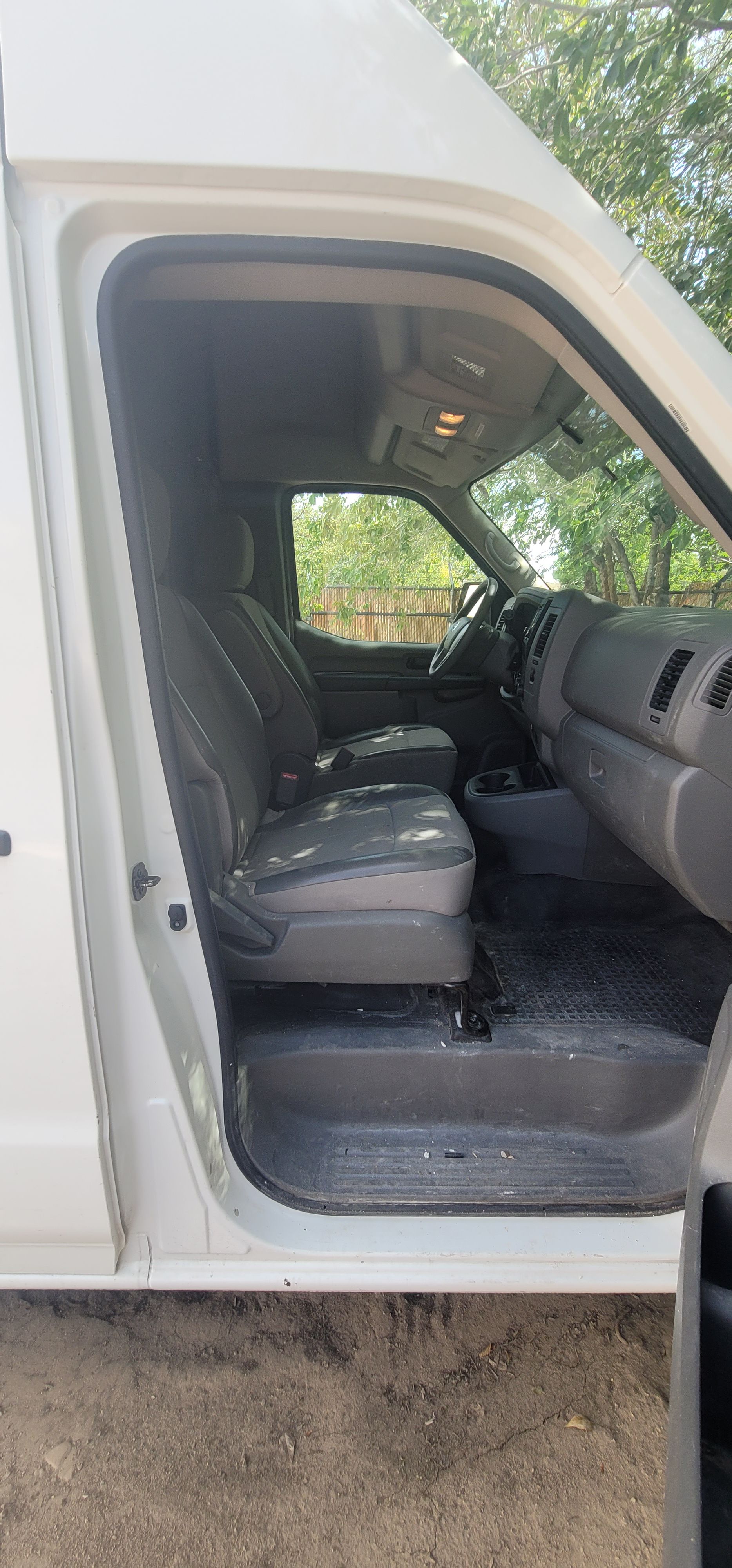 Used 2018 Nissan NV 2500 S RWD image 22