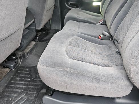 Used 2002 Chevrolet Suburban LS image 20