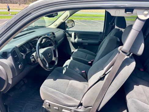 Used 2008 Chevrolet Silverado 1500 LT w/ Power Pack Plus RWD image 11