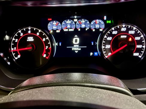 Used 2024 Chevrolet Camaro LT RWD image 27