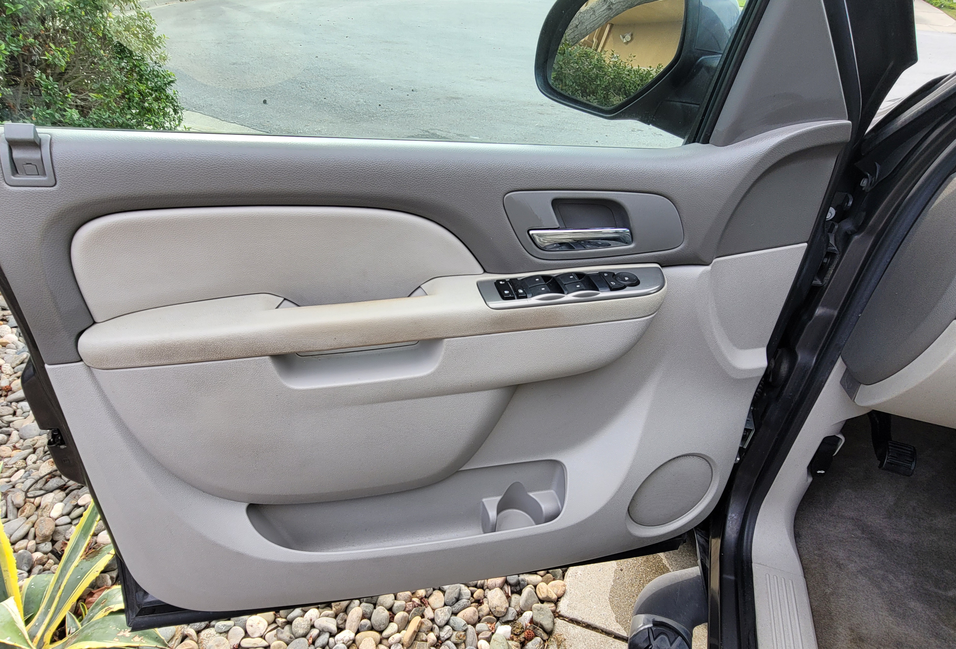 Used 2010 Chevrolet Tahoe LT AWD/4WD image 6