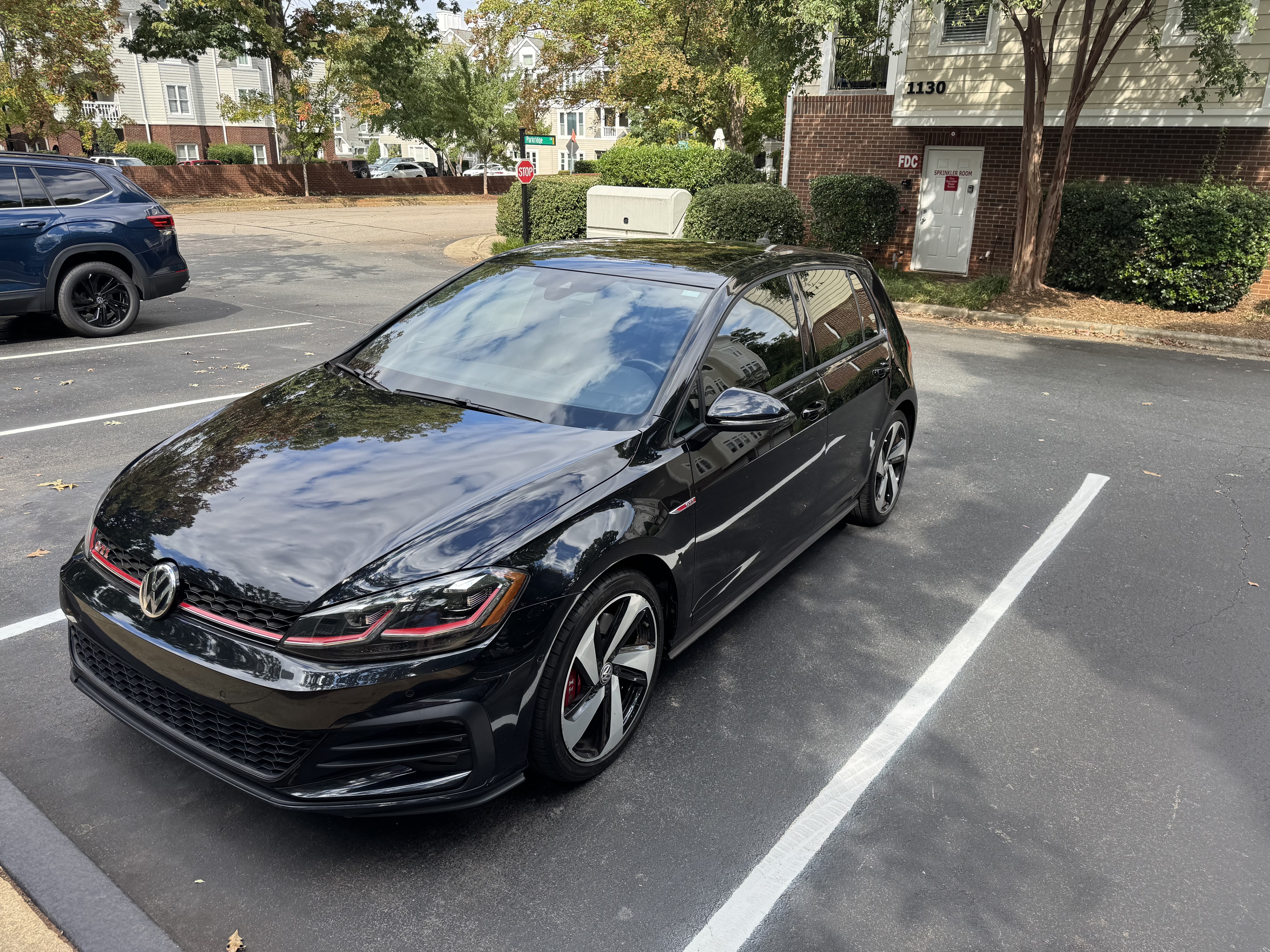Used 2020 Volkswagen GTI Autobahn FWD image 5
